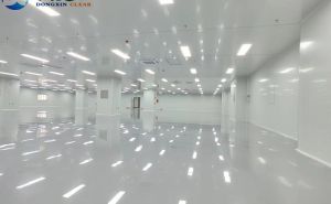 無塵車間是正壓還是負(fù)壓？壓差一般是多少？【東鑫凈化】