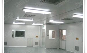 無(wú)塵車(chē)間的門(mén)窗玻璃防霧處理，更多搜索視頻號(hào)：@凈化東哥